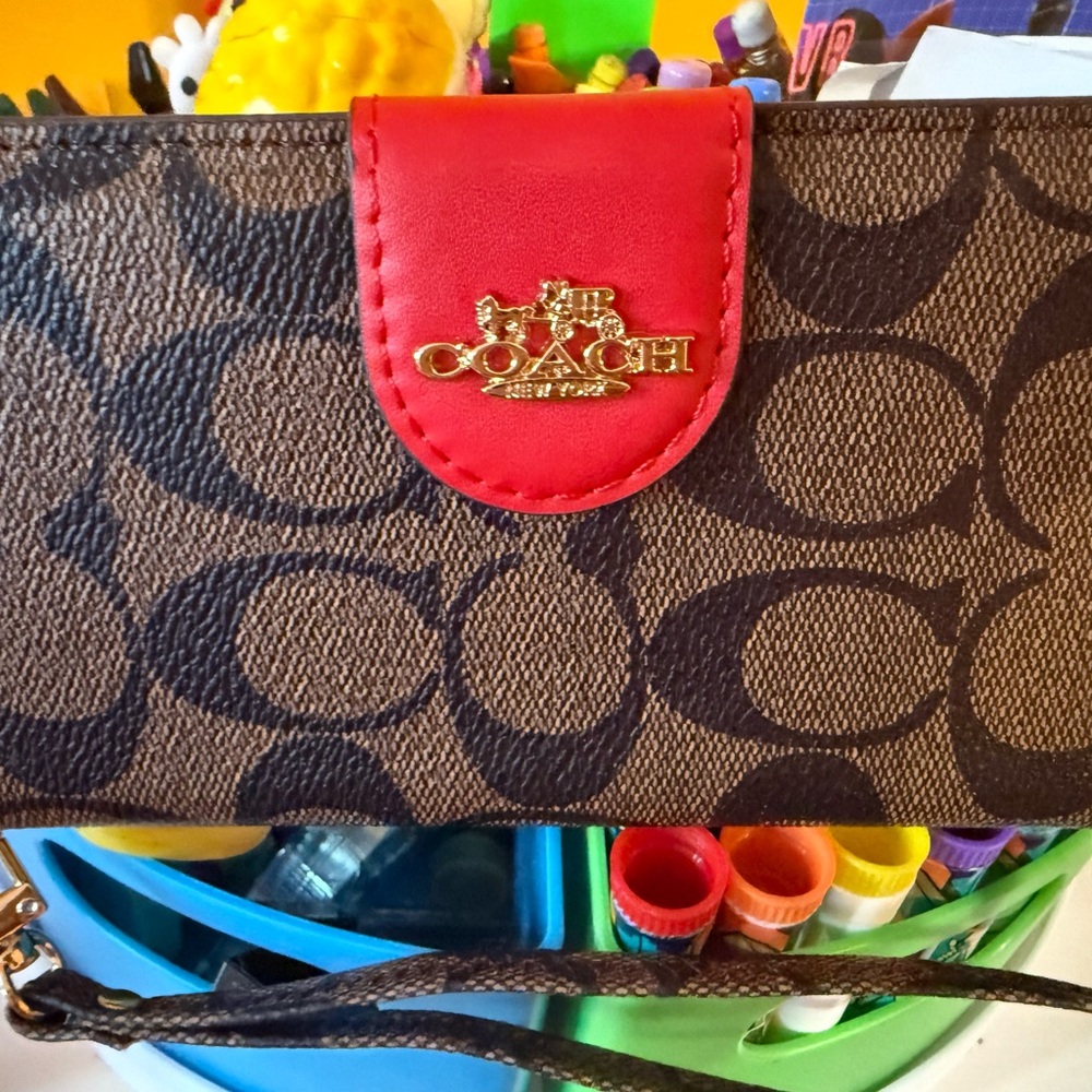 Cellphone case - Picture 2 of 9